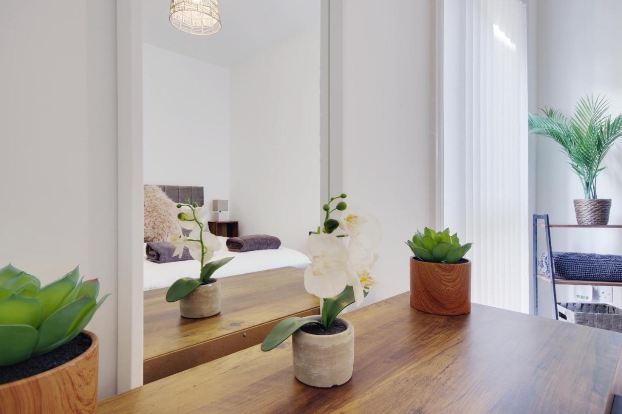 279 Ashley Road Apartment *