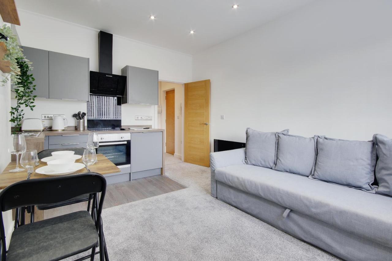 279 Ashley Road * Poole