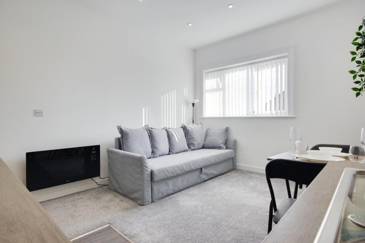 279 Ashley Road Apartment *