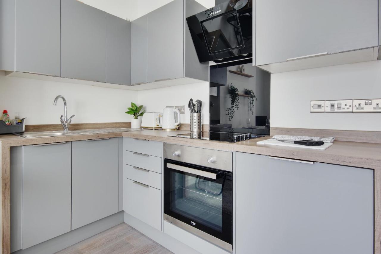 279 Ashley Road * Poole